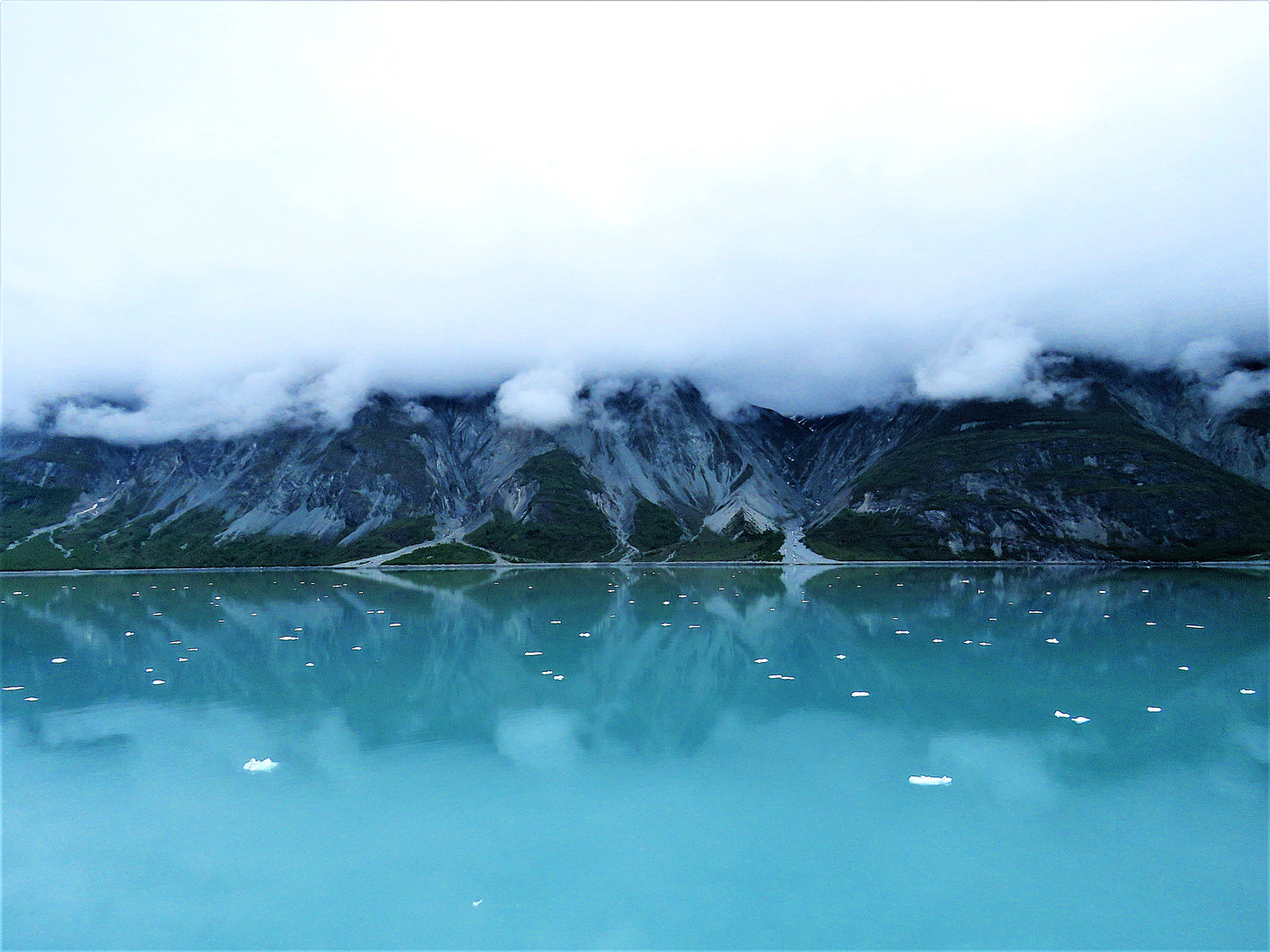 Photo Glacier Bay Turquoise Water Ice Clouds Alaska