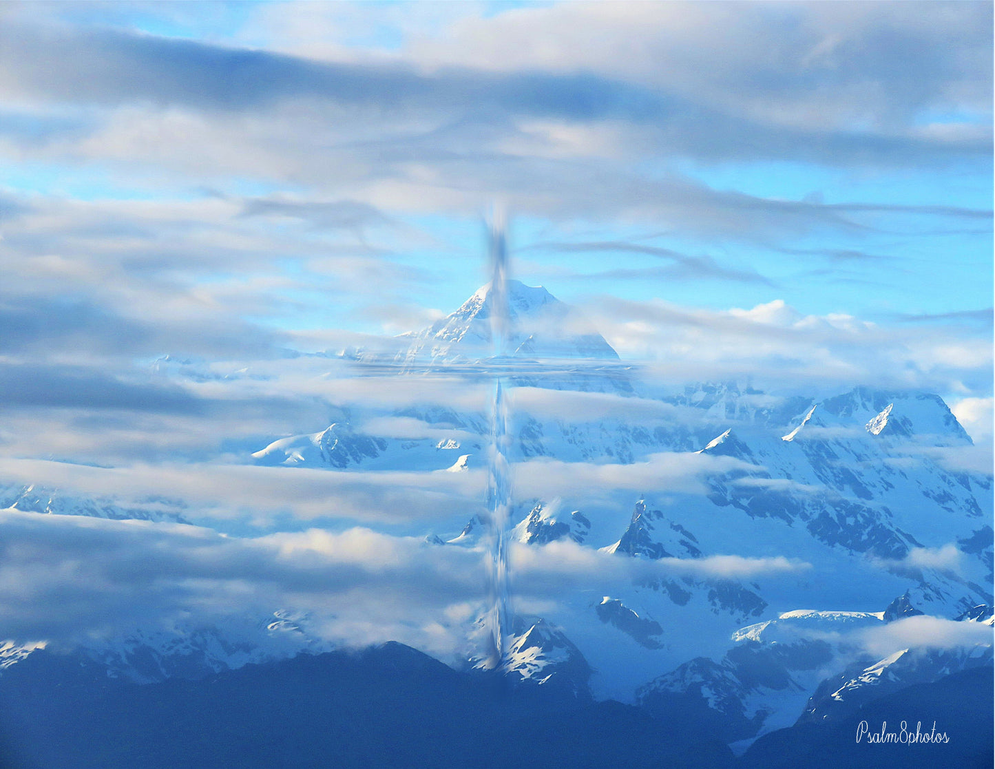 Photo Cross Snow Covered Mountain from the Bay of Alaska