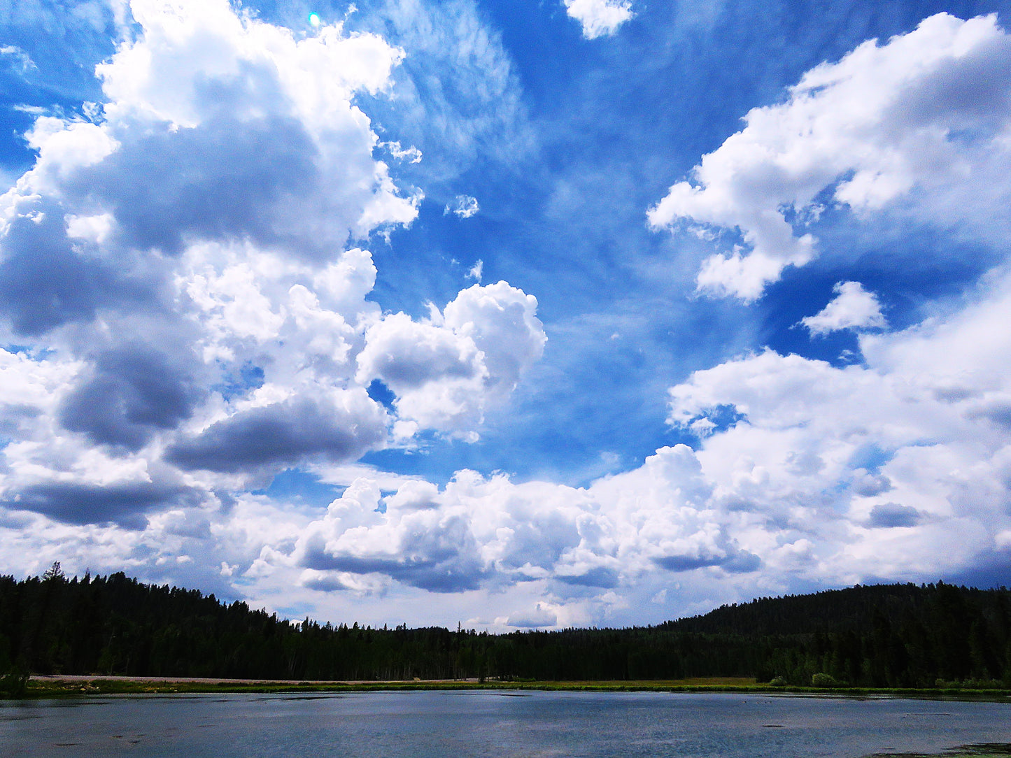 Photo Serene Duck Lake White Clouds Blue Sky Duck Creek Village Utah